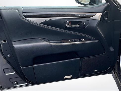 Used 2016 Lexus LS 460 AWD w/ Comfort Package image 22