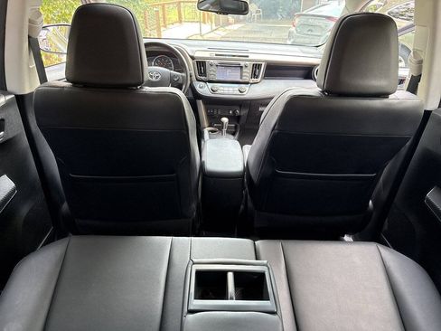 Used 2013 Toyota RAV4 Limited AWD/4WD image 21