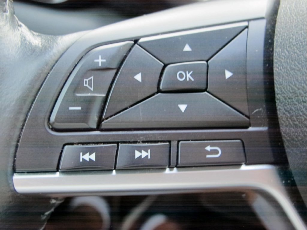 Used 2022 Nissan Sentra SV w/ All-Weather Package FWD image 19