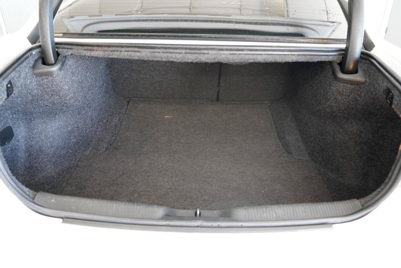 Used 2018 Dodge Charger R/T RWD image 35