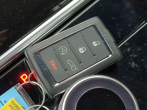 Certified 2024 Jeep Grand Cherokee Limited w/ Black Appearance Package image 34