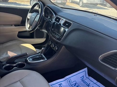 Used 2012 Chrysler 200 Limited FWD image 24