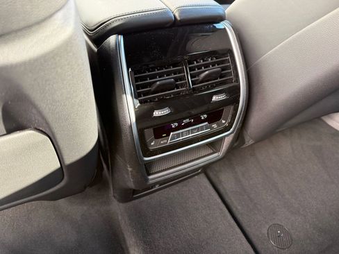 New 2026 BMW X7 M60i image 23