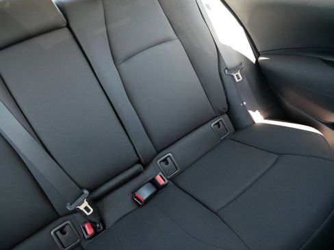 Used 2023 Toyota Corolla LE image 14