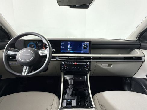 Used 2025 Hyundai Tucson SEL FWD image 13