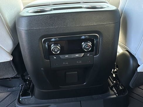 New 2025 Chevrolet Tahoe Premier image 24