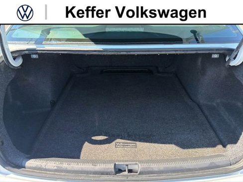 Used 2016 Volkswagen Passat 1.8T R-Line FWD image 35