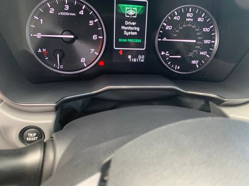 Used 2025 Subaru Outback Limited AWD/4WD image 4