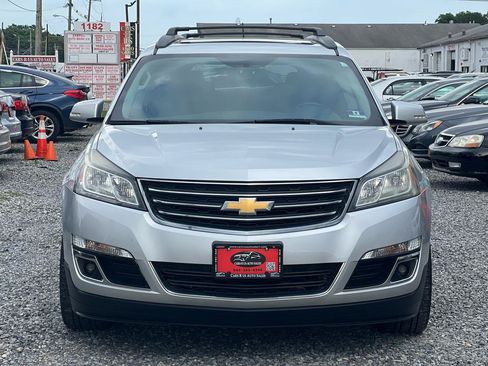 Used 2017 Chevrolet Traverse LT w/ Style and Technology Package AWD/4WD image 2