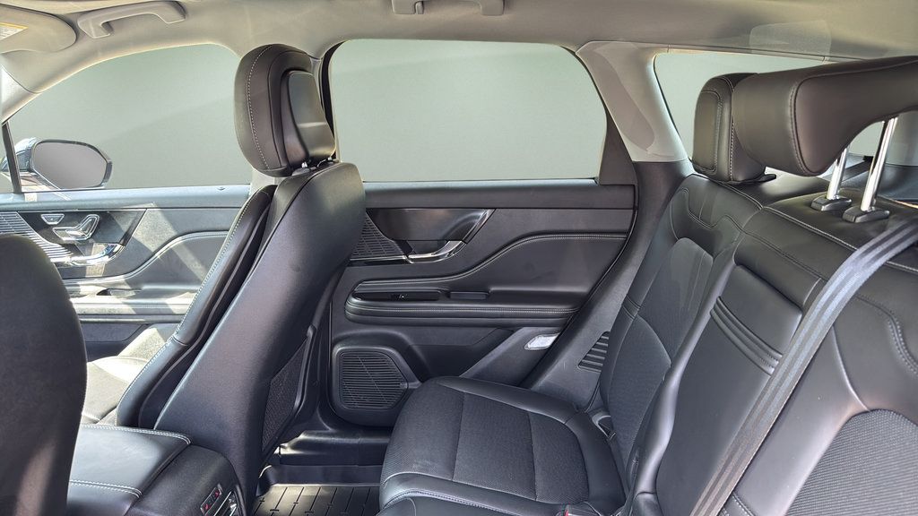 Used 2020 Lincoln Corsair AWD w/ Premium Package image 17