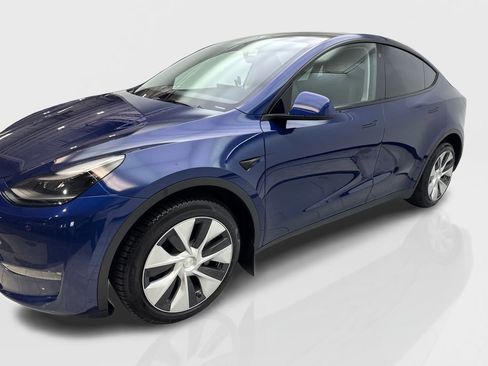 Used 2023 Tesla Model Y Long Range AWD/4WD image 11
