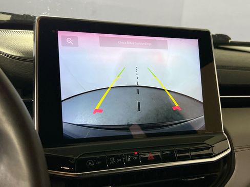 Used 2022 Jeep Compass Limited image 13