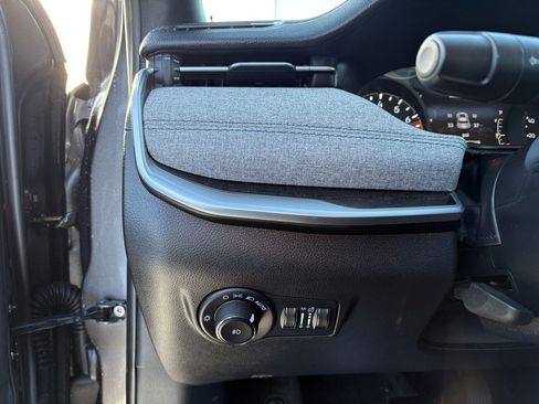 Certified 2023 Jeep Compass Latitude image 19