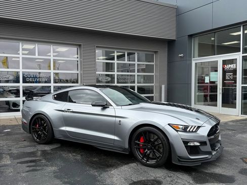 Used 2021 Ford Mustang Shelby GT500 w/ Technology Package image 4