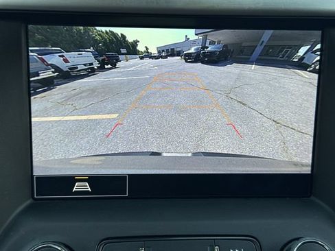 Used 2023 GMC Acadia SLT w/ Preferred Package FWD image 15
