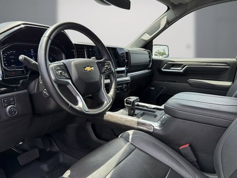 Certified 2023 Chevrolet Silverado 1500 LTZ AWD/4WD image 15