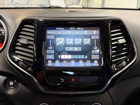 Certified 2020 Jeep Cherokee Limited AWD/4WD image 10