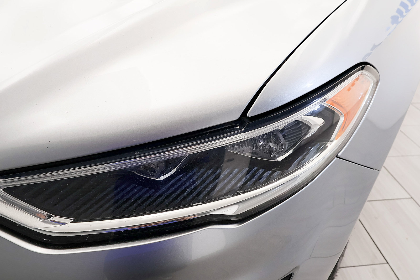 Used 2020 Ford Fusion Titanium FWD image 9