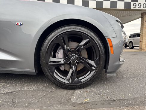 Used 2020 Chevrolet Camaro SS image 9