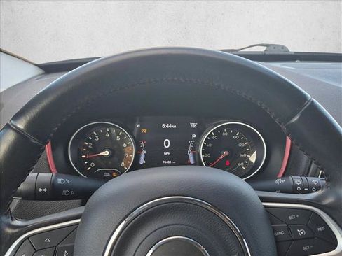 Used 2019 Jeep Compass Trailhawk AWD/4WD image 7