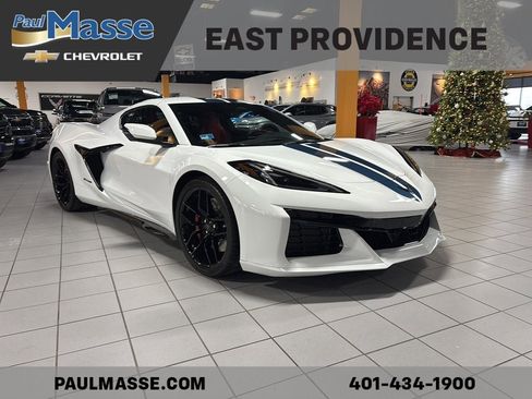 Used 2025 Chevrolet Corvette Z06 image 3