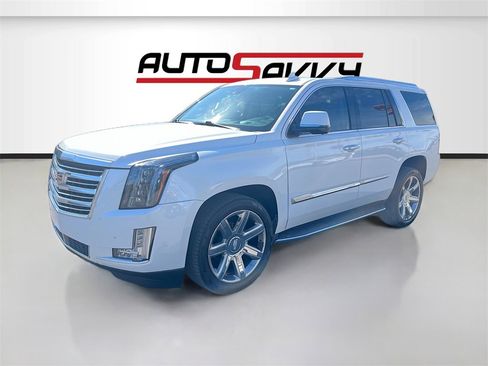 Used 2020 Cadillac Escalade Luxury image 3