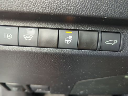 Used 2023 Toyota RAV4 XLE w/ Convenience Package image 28