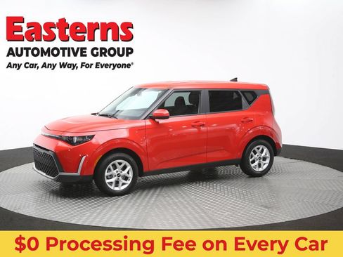 Used 2025 Kia Soul LX w/ LX Technology Package FWD image 57