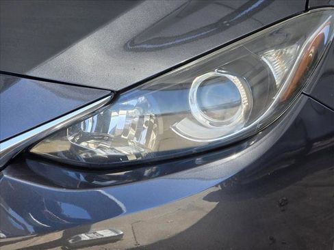 Used 2014 MAZDA MAZDA3 i Grand Touring image 10