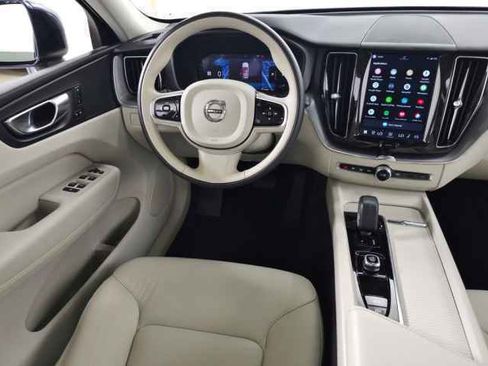 Used 2023 Volvo XC60 B5 Core AWD/4WD image 21