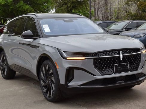 New 2026 Lincoln Nautilus Reserve w/ Jet Appearance Package AWD/4WD image 10