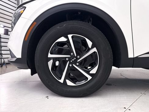 Certified 2023 Kia Sportage LX AWD/4WD image 13