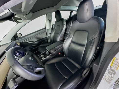 Used 2020 Tesla Model 3 Performance image 13