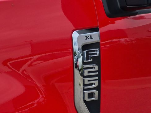 Used 2017 Ford F250 XL w/ XL Value Package AWD/4WD image 13
