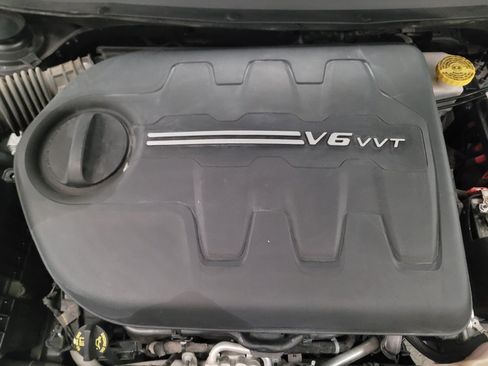 Used 2021 Jeep Cherokee Trailhawk w/ Technology Group AWD/4WD image 30