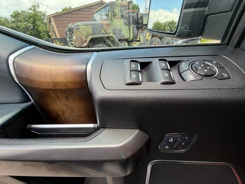 Used 2018 Ford F150 Limited AWD/4WD image 21