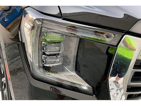 Used 2023 GMC Yukon XL AT4 w/ AT4 Premium Package AWD/4WD image 54