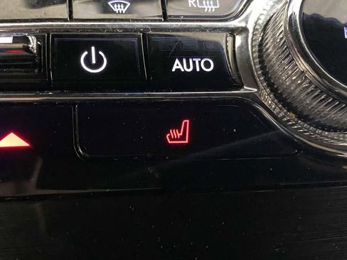 Used 2022 Lincoln Nautilus Standard image 16