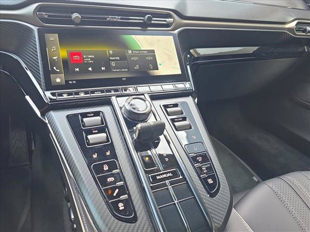Used 2025 Aston Martin V8 Vantage Coupe RWD image 18