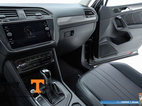 Used 2024 Volkswagen Tiguan SE image 60