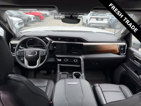 Used 2024 GMC Sierra 3500 Denali w/ Denali Reserve Package AWD/4WD image 8