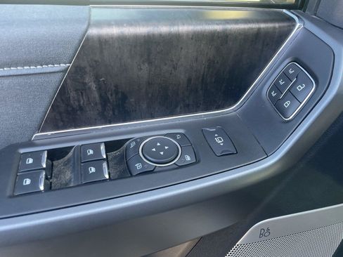 Used 2025 Ford F250 Lariat AWD/4WD image 11