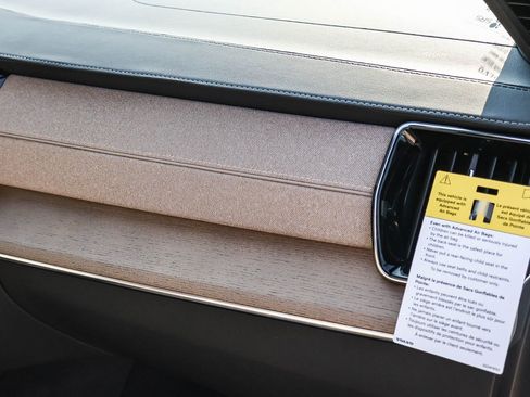 New 2026 Volvo XC90 B6 Ultra w/ Protection Package image 18