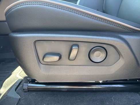 New 2026 GMC Canyon Denali image 22