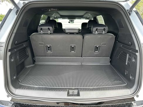 New 2026 Chevrolet Traverse High Country w/ LPO, Floor Liner Package FWD image 26