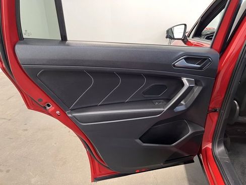 Used 2024 Volkswagen Tiguan SE R-Line image 19