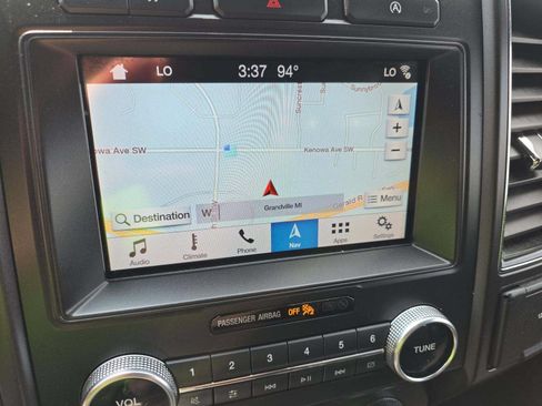 Used 2019 Ford Expedition Max Limited AWD/4WD image 8