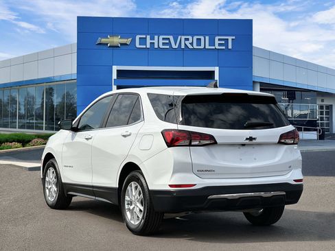 Certified 2024 Chevrolet Equinox LT w/ LPO, Floor Liner Package FWD image 3