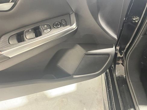 New 2025 Nissan Sentra SR w/ Midnight Edition image 14