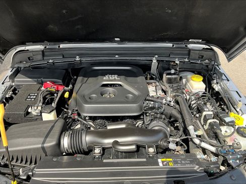 Used 2020 Jeep Wrangler Unlimited Sport AWD/4WD image 29